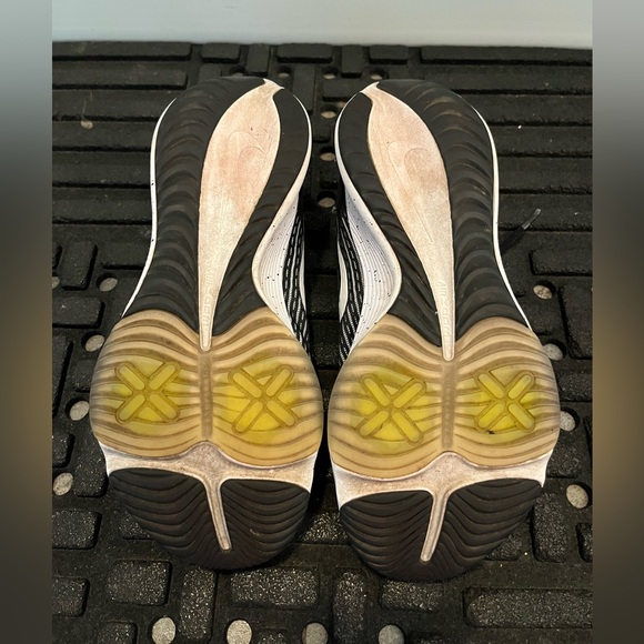 Nike Air Zoom Speed 2 - Black & White Road Running Sneakers.  Size 5.5Y - Picture 5 of 7